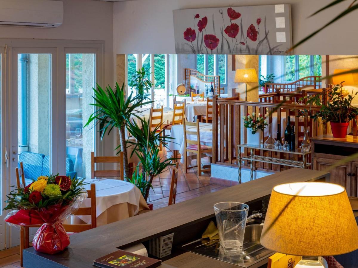 Logis Hotel Noemys Morgon Вилье-Моргон Экстерьер фото