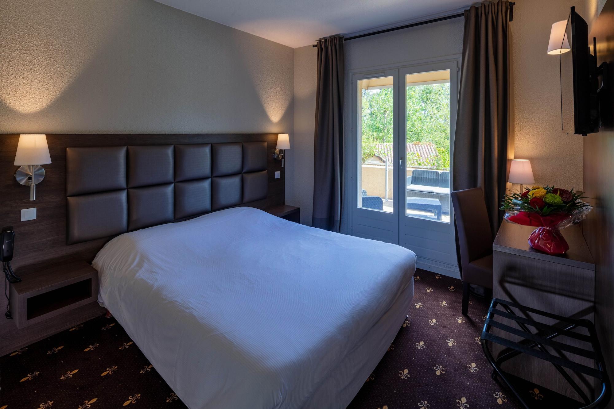 Logis Hotel Noemys Morgon Вилье-Моргон Экстерьер фото