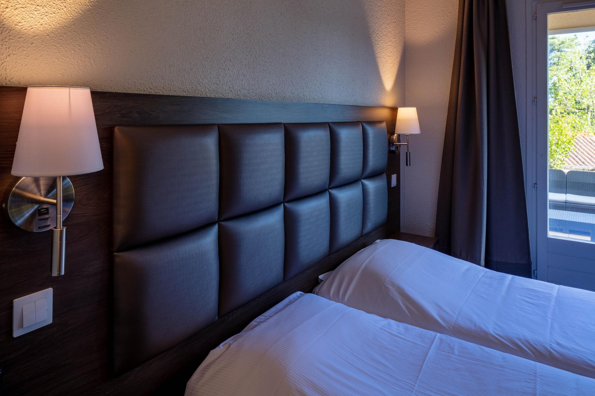 Logis Hotel Noemys Morgon Вилье-Моргон Экстерьер фото
