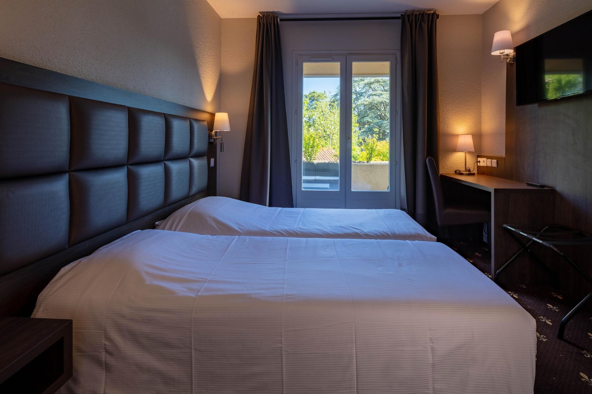 Logis Hotel Noemys Morgon Вилье-Моргон Экстерьер фото